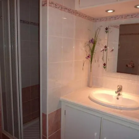 House - 10 Pers, 120 M2, 6/5 * Sérignac